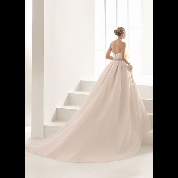 Rosa Clara two onil strapless ballgown - Picture 3 of 8